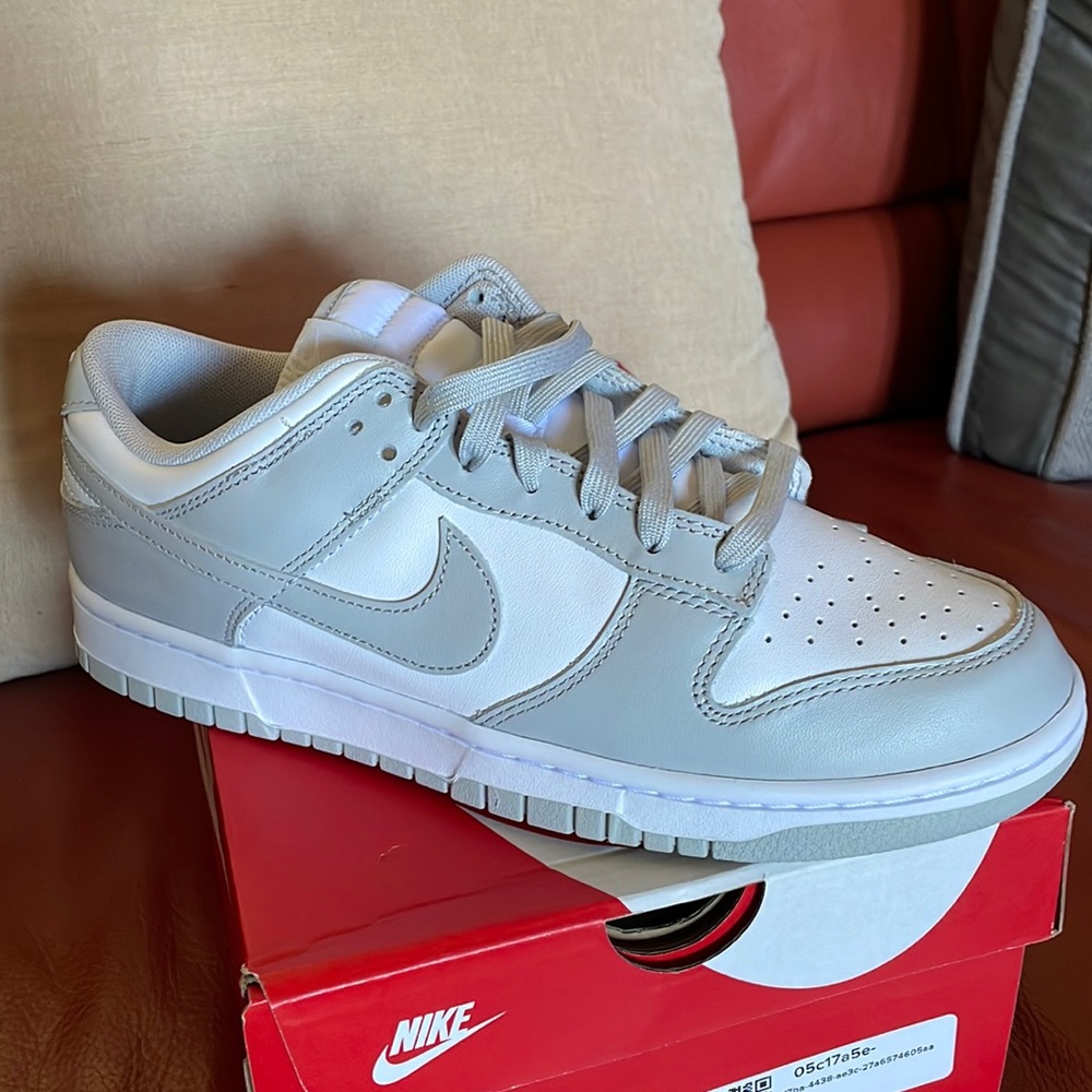 NIKE DUNK LOW